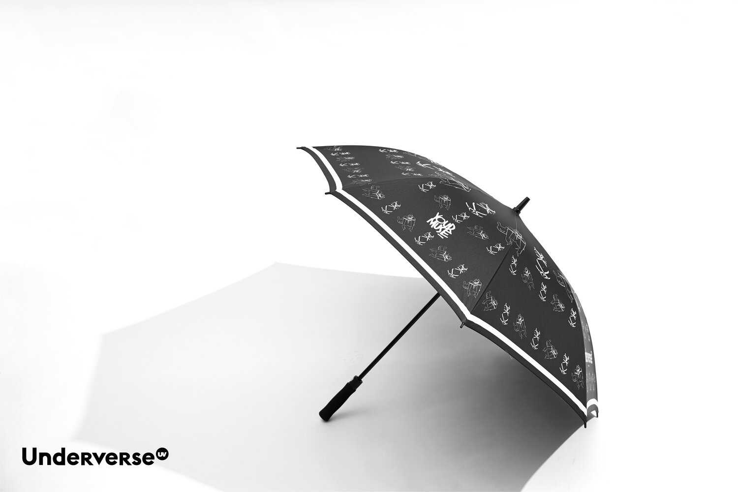 Strappy Umbrella 01.jpg